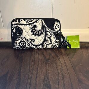 NWT Vera Bradley retired pattern wallet/wristlet